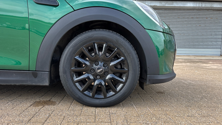 MINI Hatchback 1.5 Cooper Classic II 5dr Petrol Hatchback